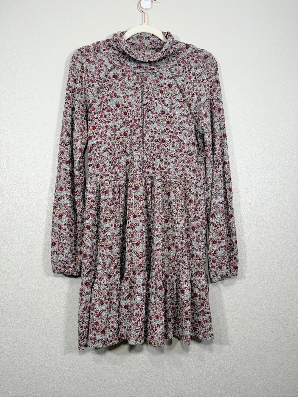 Coco + Jaimeson Dress Long-Sleeve Floral Ruffle Gray Pink Turtleneck Women L